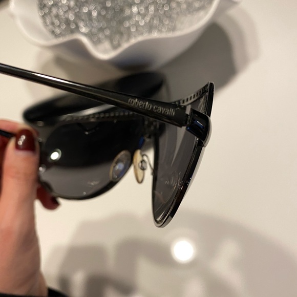 Roberto Cavalli Agenore Sunglasses - Aviator style - Picture 3 of 4
